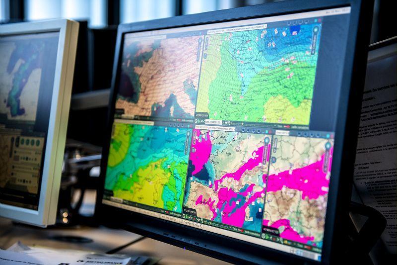 écran d'ordinateur avec carte météo